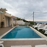 Villa De La