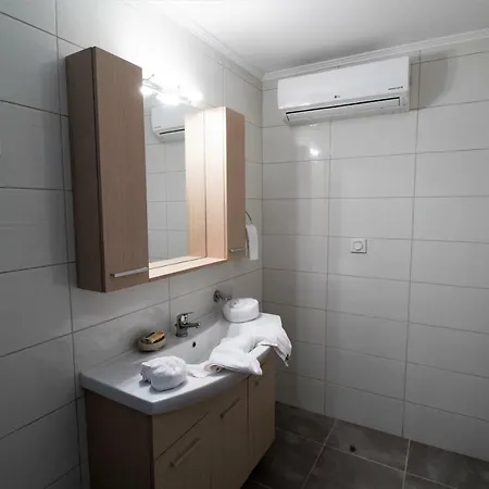 De La Βίλα Άγιος Στέφανος